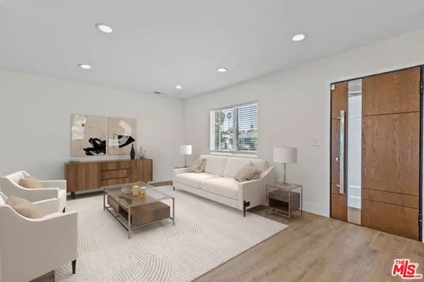 Encino (los Angeles), CA 91316,17332 Bullock Street