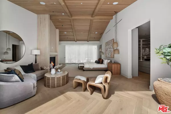 10950 Verano Road, Los Angeles, CA 90077