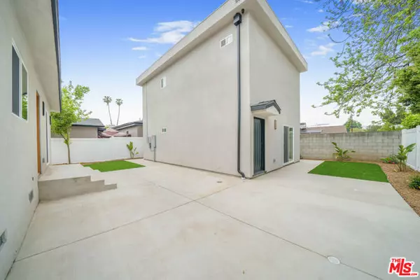 Reseda (los Angeles), CA 91335,6835 Yolanda Ave