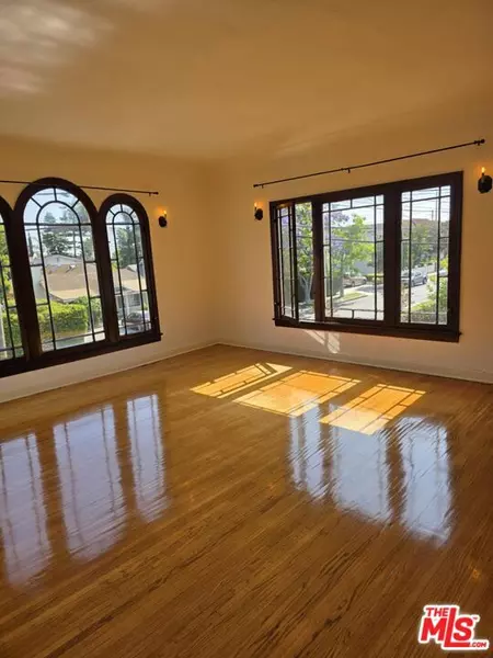 1901 N Commonwealth #3, Los Angeles, CA 90027