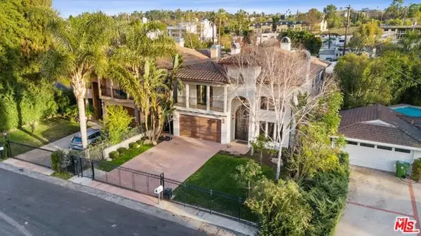 Woodland Hills (los Angeles), CA 91367,23042 Ostronic Drive