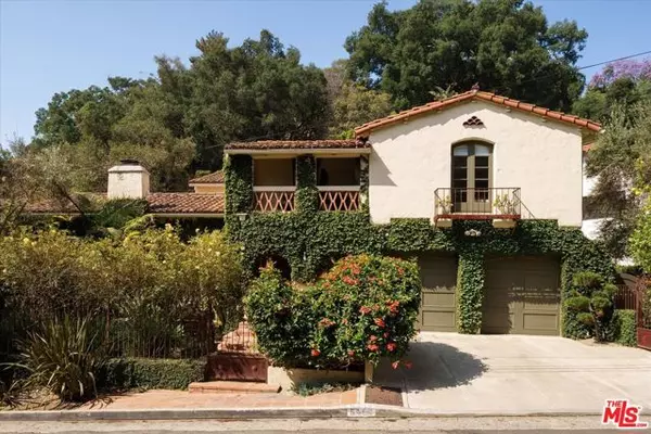 5444 Red Oak Drive, Los Angeles, CA 90068