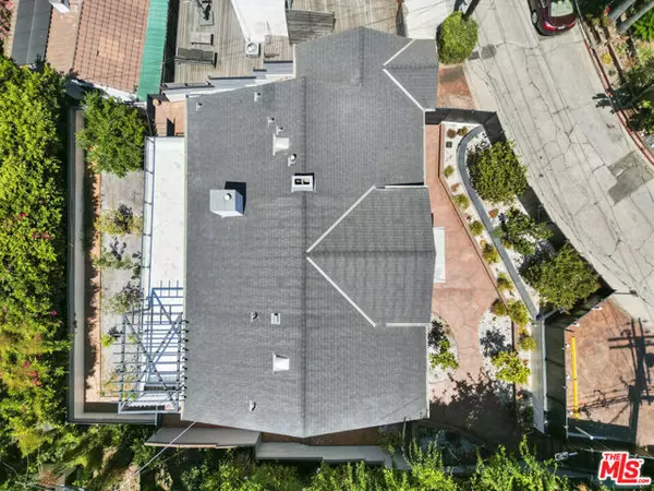Los Angeles, CA 90068,6002 Graciosa Drive