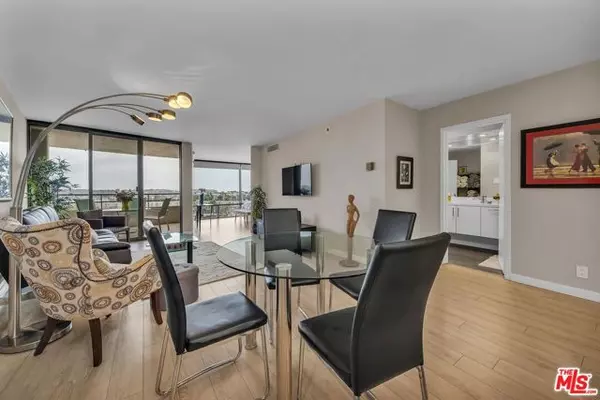 Marina Del Rey, CA 90292,4314 marina city Drive #424