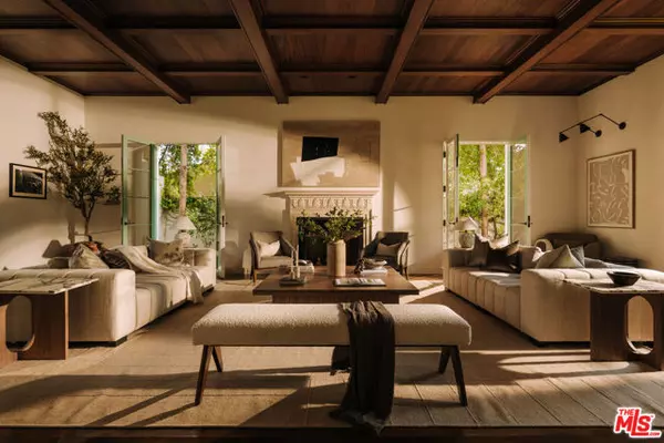 Pacific Palisades (los Angeles), CA 90272,563 Spoleto Drive