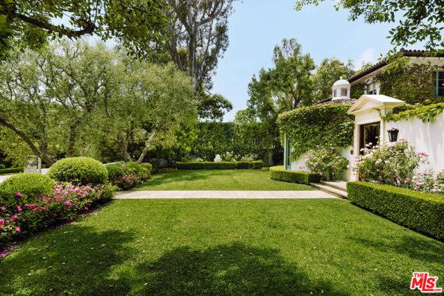 Pacific Palisades (los Angeles), CA 90272,563 Spoleto Drive