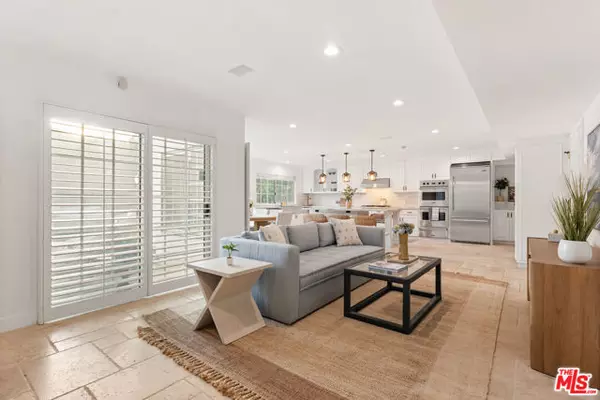 Encino (los Angeles), CA 91436,16979 Encino Hills Drive