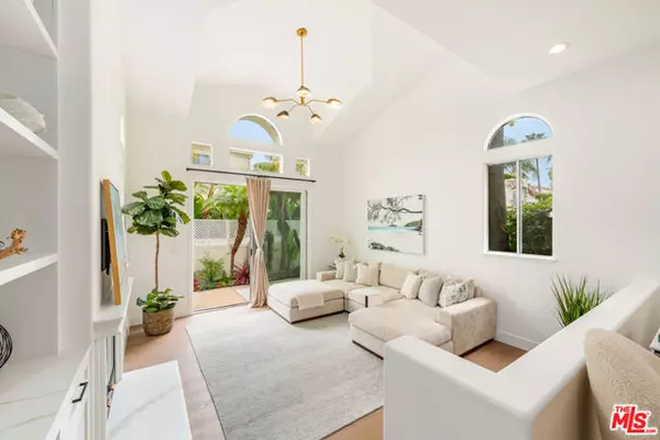 Malibu, CA 90265,6453 Zuma View Place #123