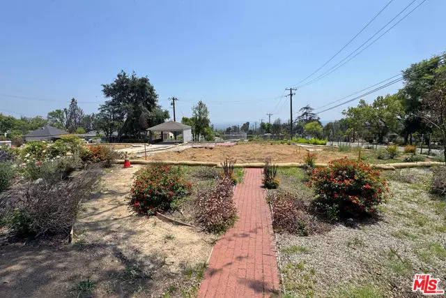 902 Wapello Street, Altadena, CA 91001