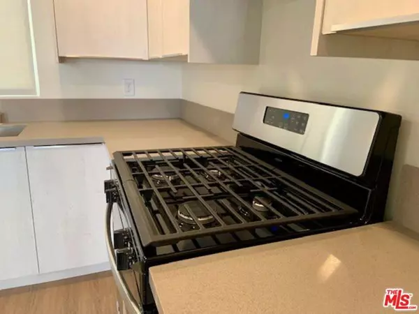 Los Angeles, CA 90004,626 N Kingsley Drive