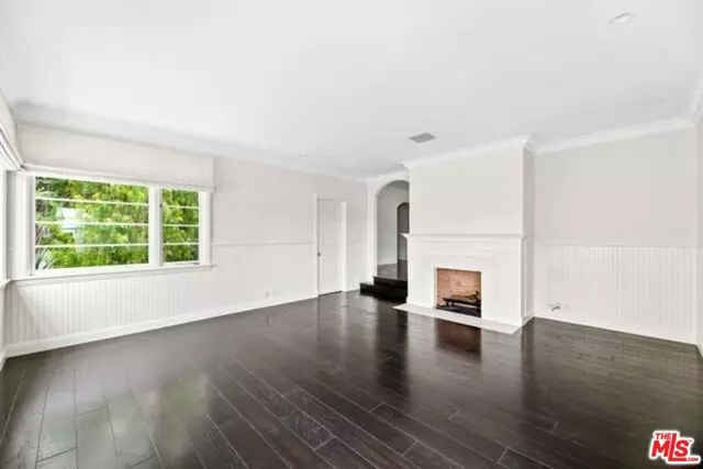 9233 Doheny Road, West Hollywood, CA 90069