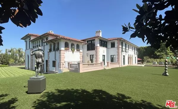 107 Fremont Place, Los Angeles, CA 90005