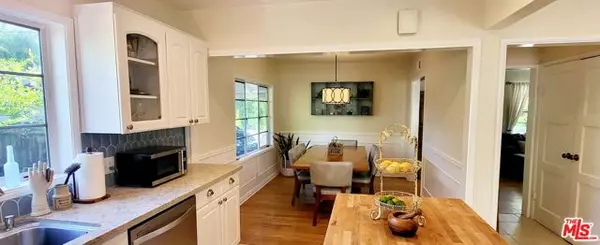 Woodland Hills (los Angeles), CA 91364,4733 San Feliciano Drive