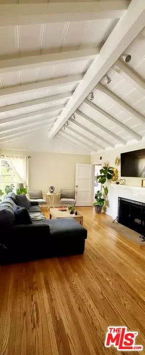 Woodland Hills (los Angeles), CA 91364,4733 San Feliciano Drive