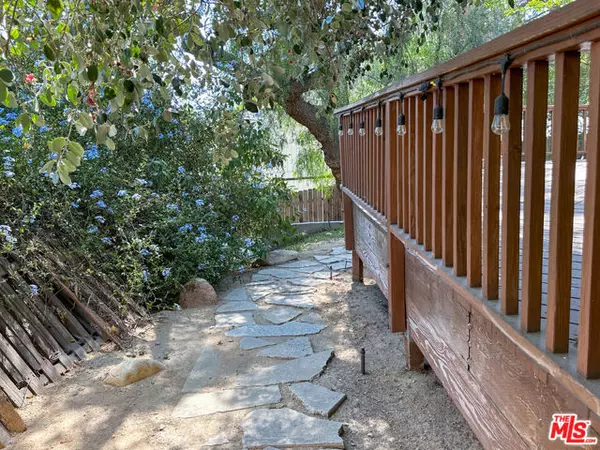 Sunland (los Angeles), CA 91040,10608 Johanna Avenue