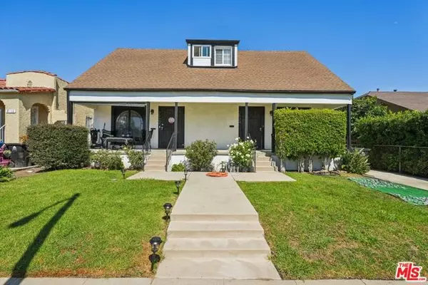 2922 8th Avenue, Los Angeles, CA 90018