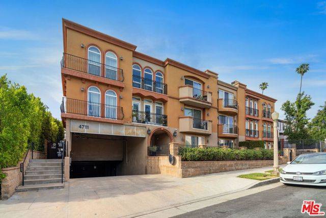 4711 Ambrose Avenue #303, Los Angeles, CA 90027