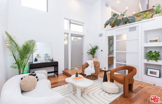 West Hollywood, CA 90046,1140 N Formosa Avenue #1