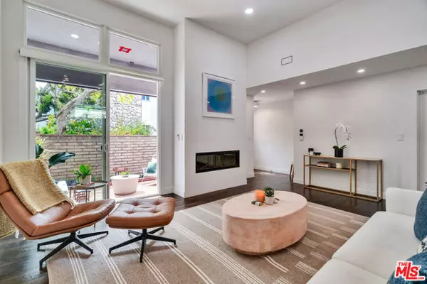 Marina Del Rey, CA 90292,4800 La Villa Marina #F