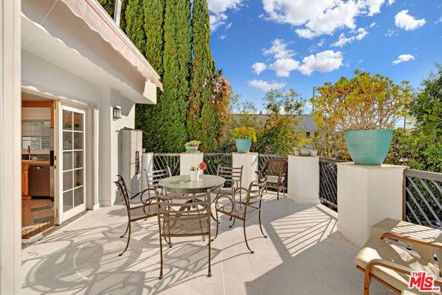 1133 S Swall Drive, Los Angeles, CA 90035