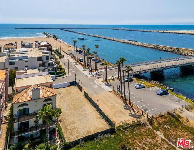 6202 Pacific Avenue, Playa Del Rey (los Angeles), CA 90293