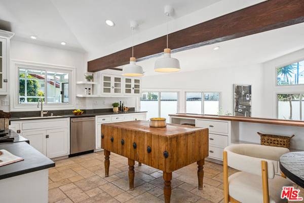 7145 Trask Avenue, Playa Del Rey (los Angeles), CA 90293