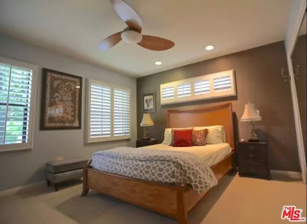 Tarzana (los Angeles), CA 91356,4930 Garden Grove Avenue