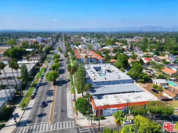 Reseda (los Angeles), CA 91335,19103 Sherman Way