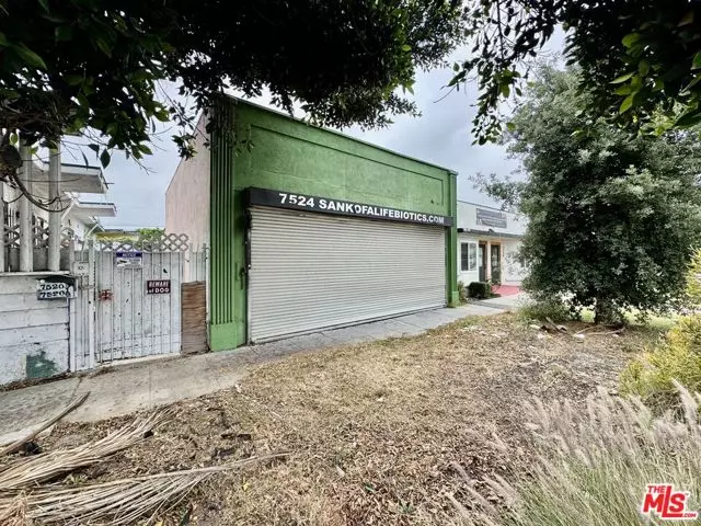 Los Angeles, CA 90047,7524 S Western Avenue