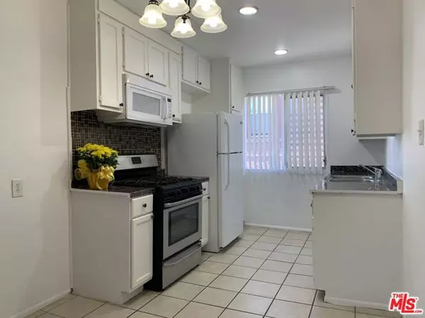 1330 S WILTON Place #10, Los Angeles, CA 90019