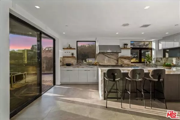 Los Angeles, CA 90069,1565 Haslam Terrace