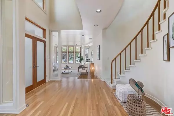 Santa Monica, CA 90405,1307 Ozone Avenue