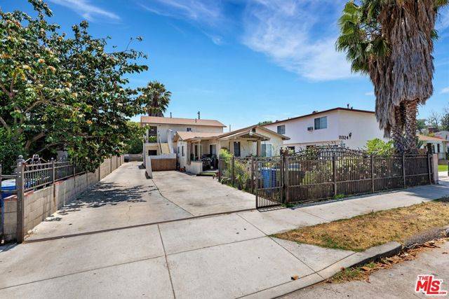 11320 Emelita Street, North Hollywood (los Angeles), CA 91601