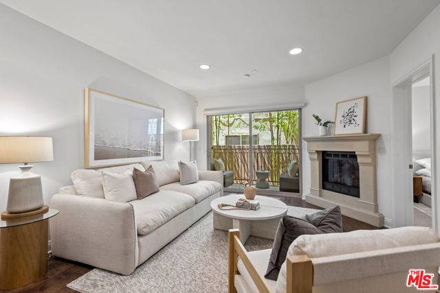 Playa Del Rey (los Angeles), CA 90293,8238 W Manchester Avenue #110