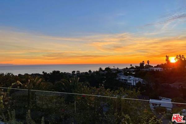 961 Glenhaven Drive, Pacific Palisades (los Angeles), CA 90272