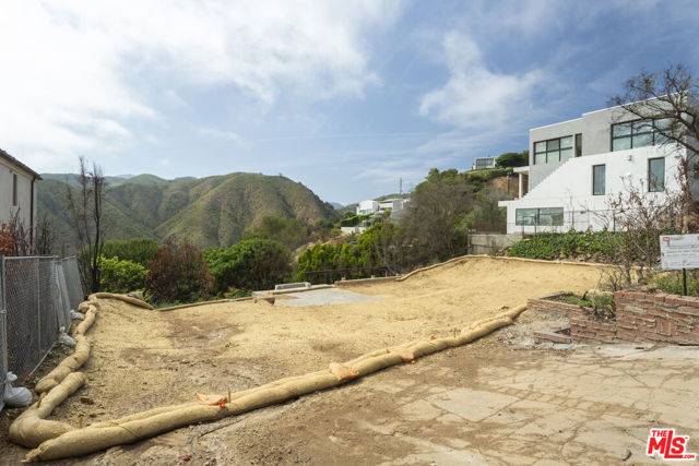 Pacific Palisades (los Angeles), CA 90272,1515 Umeo Road