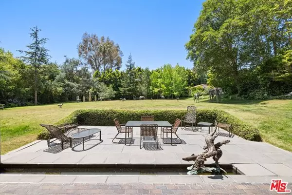 Los Angeles, CA 90049,355 S Bristol Avenue