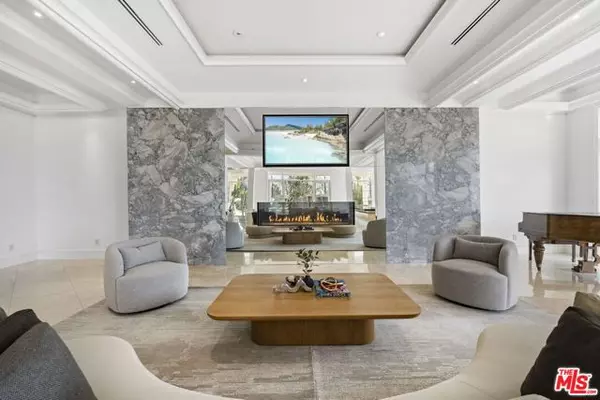 Beverly Hills, CA 90210,360 TROUSDALE Place