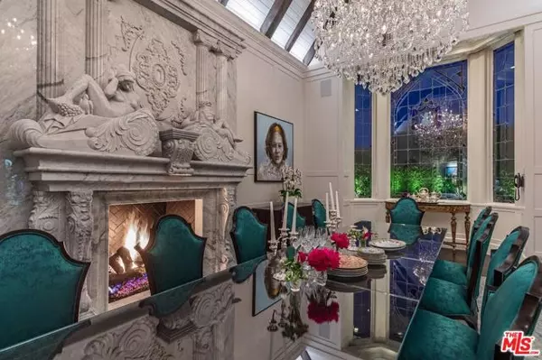 Westlake Village, CA 91362,5076 Island Forest Place