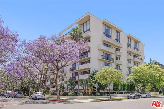 325 N Oakhurst Drive #203, Beverly Hills, CA 90210