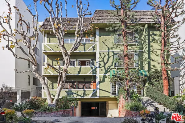 10965 Rochester Avenue #303, Los Angeles, CA 90024