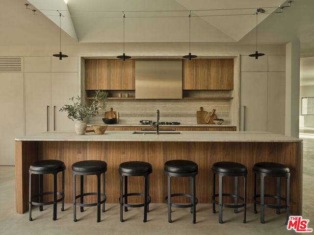 Malibu, CA 90265,5684 Calpine Drive