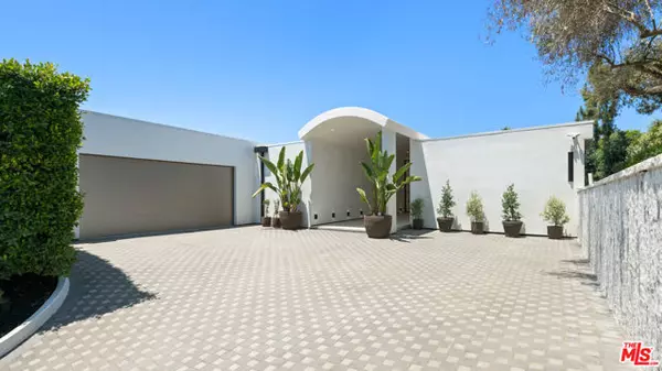 Beverly Hills, CA 90210,365 Trousdale Place