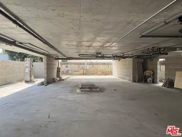 Van Nuys (los Angeles), CA 91411,14728 Friar Street