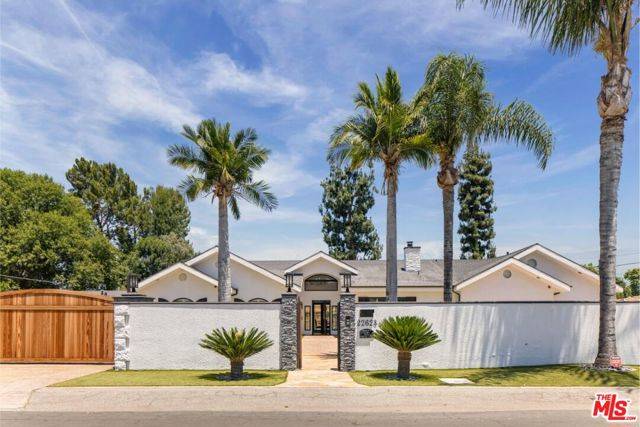 22623 Califa Street, Woodland Hills (los Angeles), CA 91367