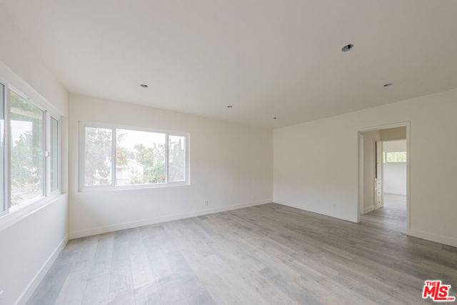 10039 Haines Canyon Avenue #D, Tujunga (los Angeles), CA 91042