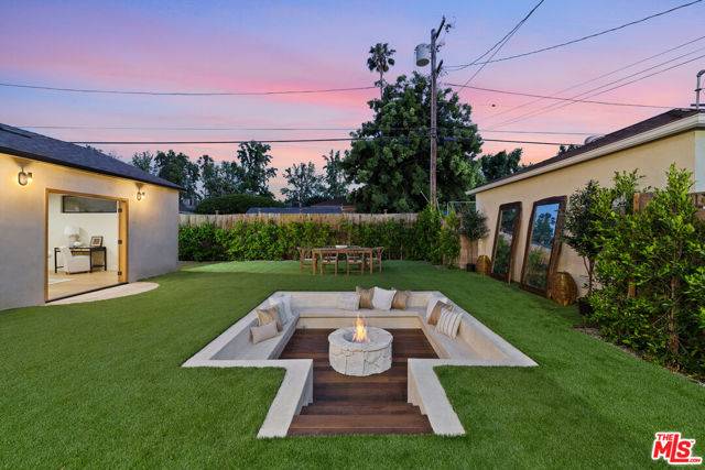 Sherman Oaks, CA 91403,14742 Weddington Street