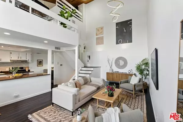 Los Angeles, CA 90066,12602 Pacific Avenue #5