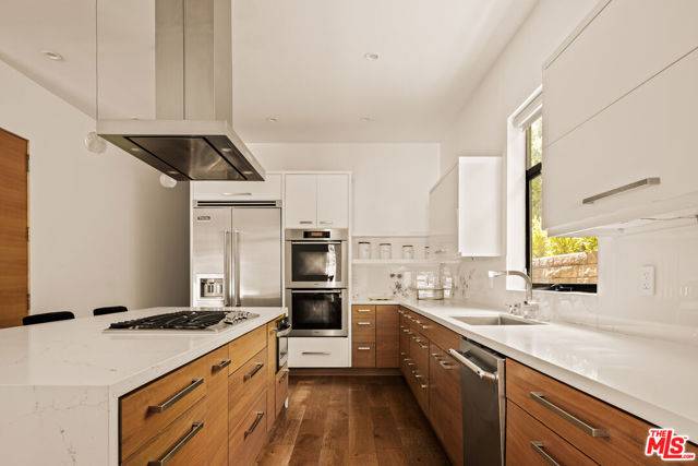 Encino (los Angeles), CA 91436,5062 Woodley Avenue