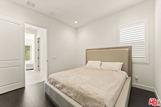 Chatsworth (los Angeles), CA 91311,11767 Toyon Drive